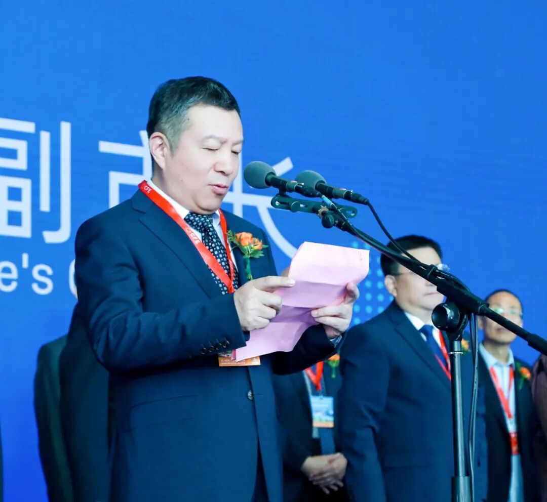 周俊_副本.jpg